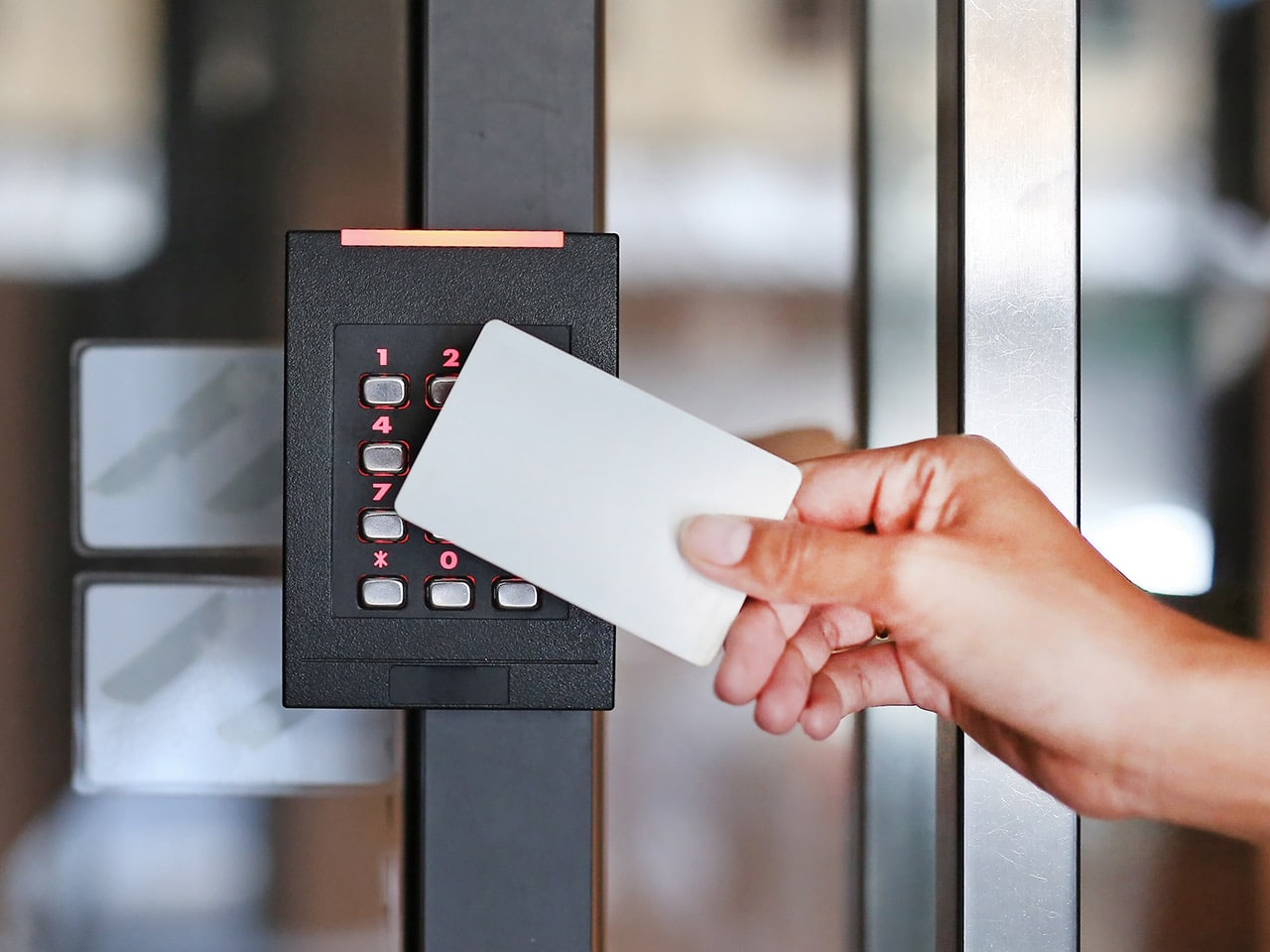 contrôle d'accès par carte pour entreprise